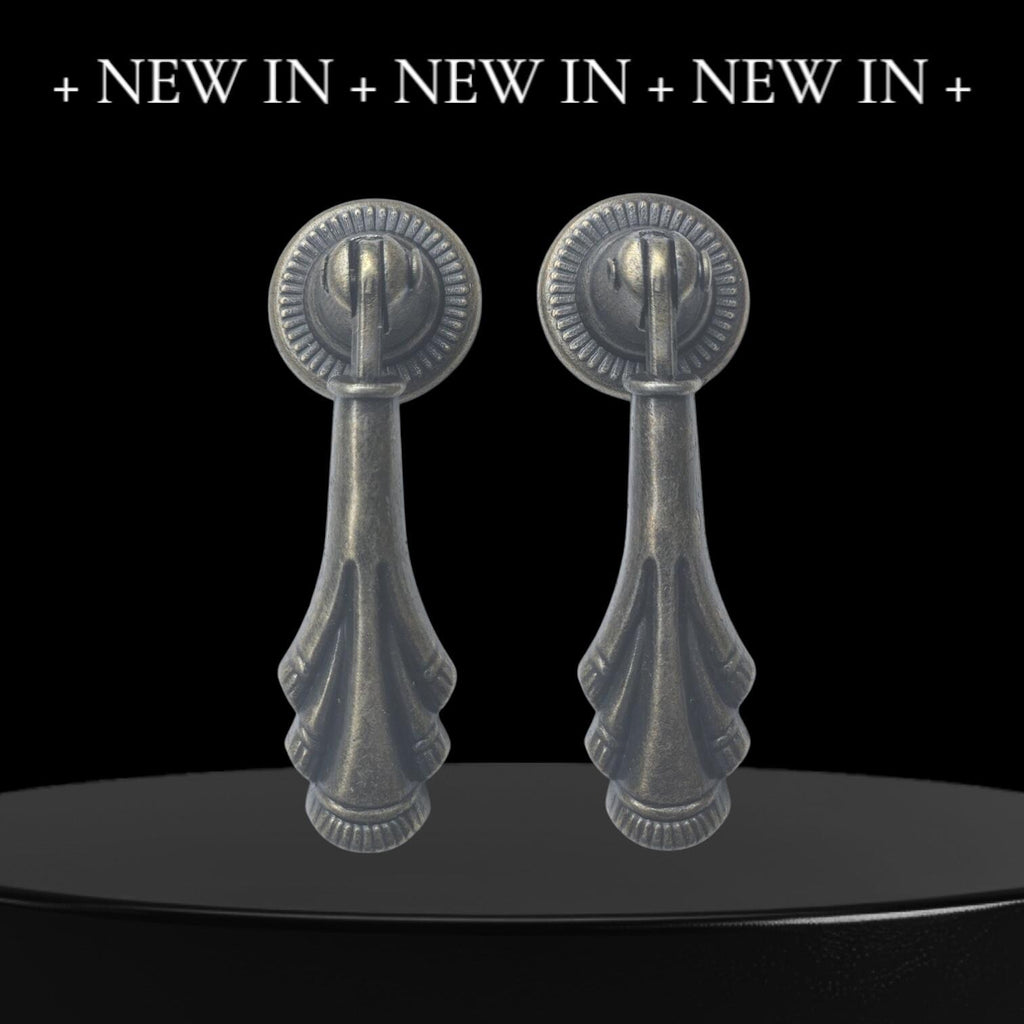 Saint Remy Pendant Pulls