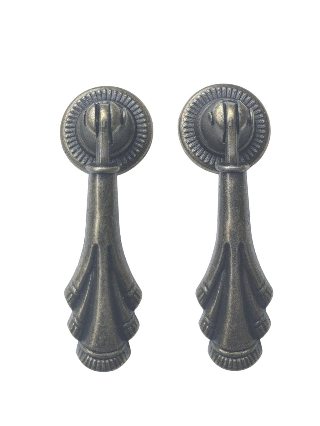 Saint Remy Pendant Pulls